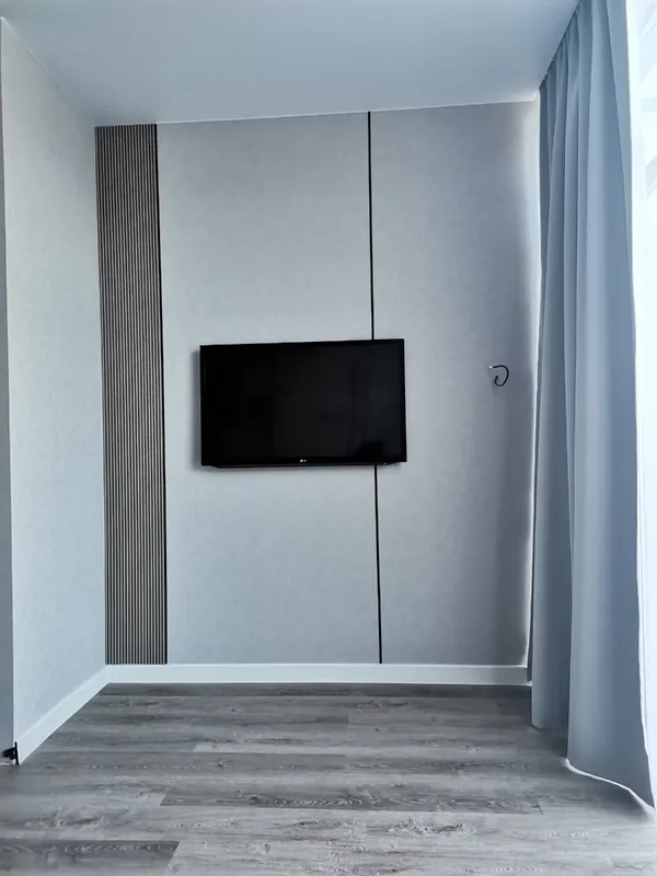 Полоса алюминиевая 20х1,5 мм черный/глянец 2,7 м