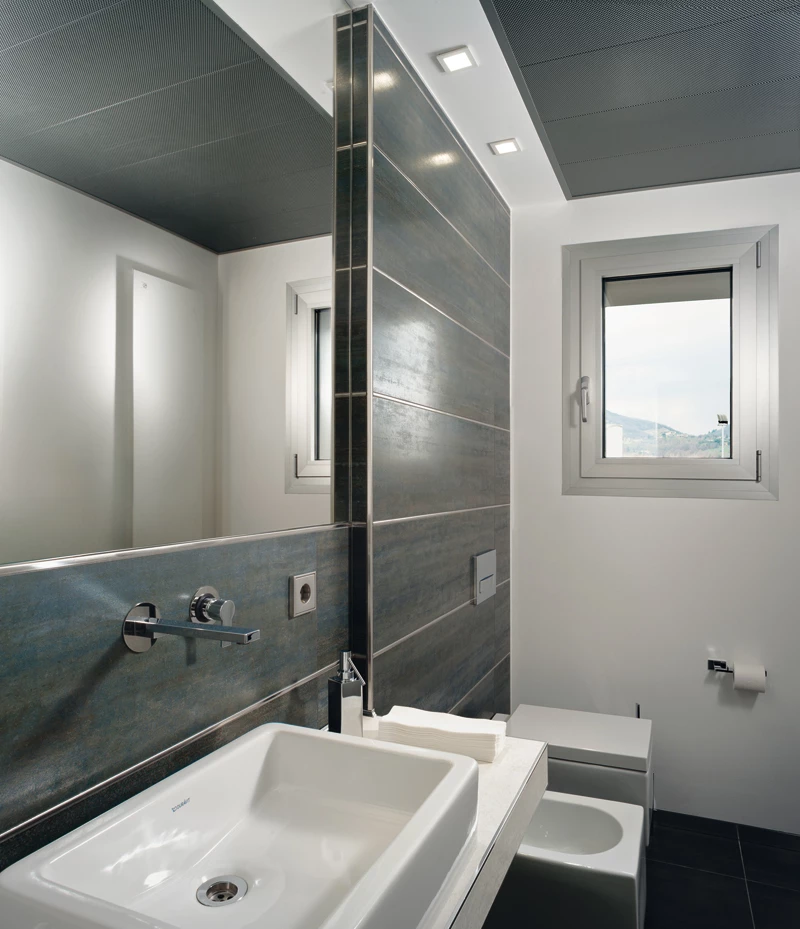 Алюминиевый F-образный профиль (гнущийся)  ПФ-10   серебро/глянец 2,7 м