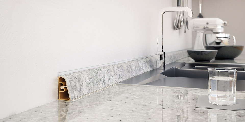 Плинтус для столешниц BL44 Дуб Соубе и светлый 37*24*3000 мм.