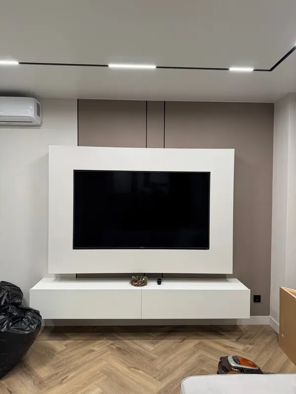 Полоса алюминиевая 20х1,5 мм черный/глянец 2,7 м