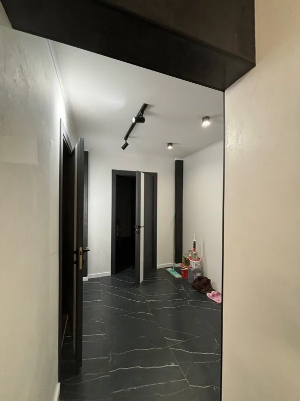 Полоса алюминиевая 20х1,5 мм черный/глянец 2,7 м