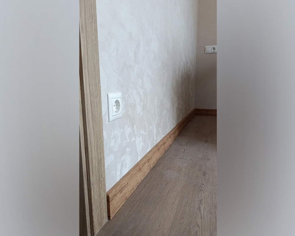 Плинтус напольный Salag Alpha 60*15*2200 мм AP6141 Дуб мятный