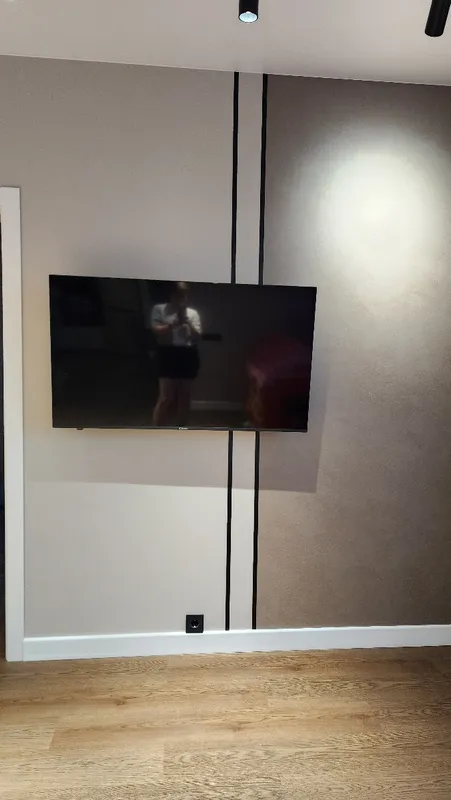 Полоса алюминиевая 20х1,5 мм черный/глянец 2,7 м