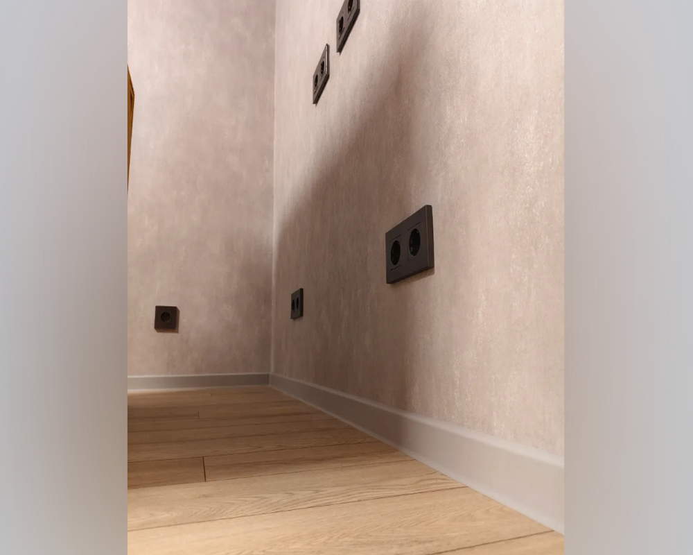 Плинтус ПВХ Волшебная палочка 70мм Home 2,2м 7028