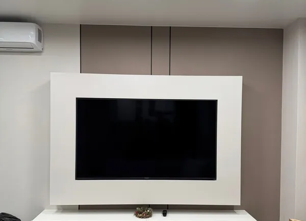 Полоса алюминиевая 20х1,5 мм черный/глянец 2,7 м